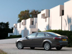Ford Mondeo -  wersja 4-drzwiowa