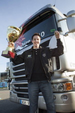Andreas Söderstrom ze Szwecji wygrał europejski finał Konkursu Kierowców Scania 2010