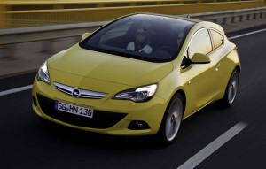 Opel Astra GTC: Panoramiczna szyba przednia – nowe perspektywy